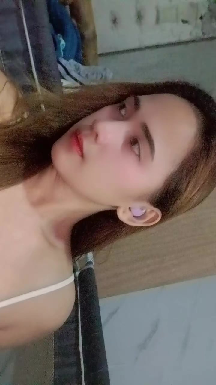 @enitsirhc oniuqA
