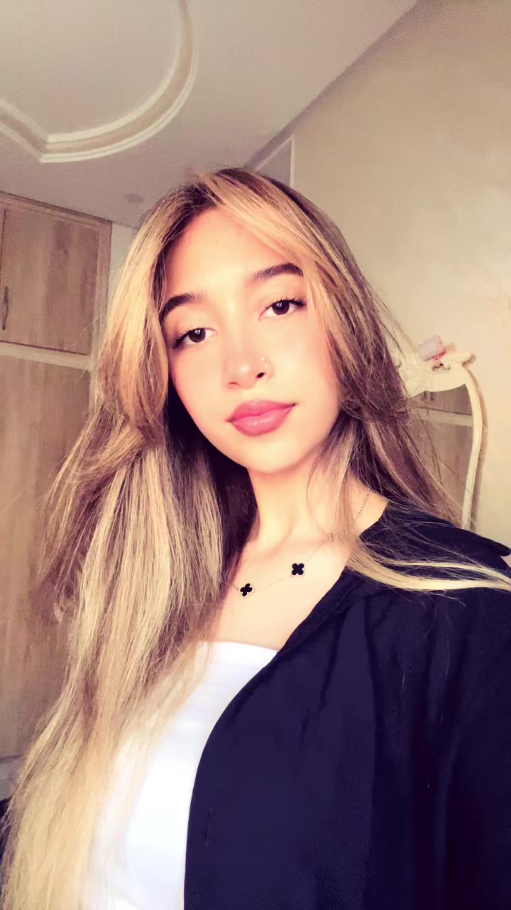 @🦋