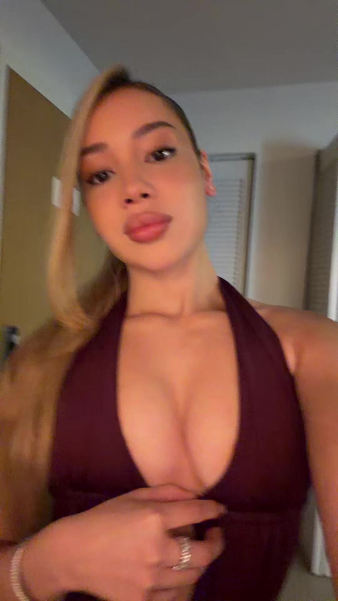 @bella g