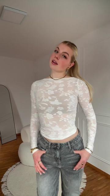 @tinaMiller98