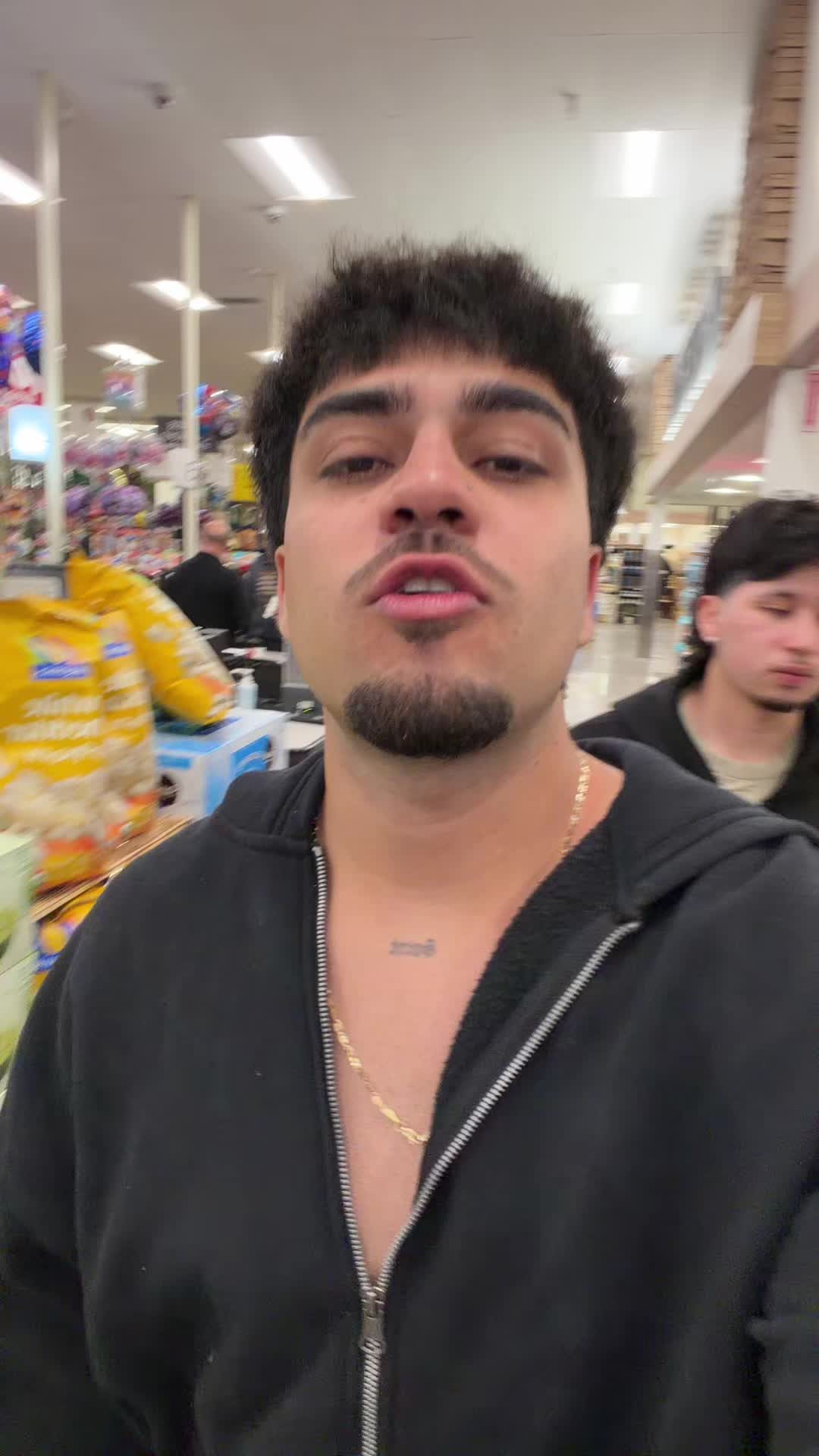 @𝓜𝓲𝓴𝓮 𝓫𝓸𝔂 🐓