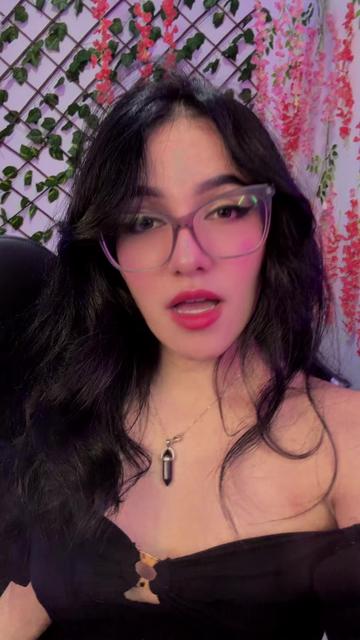 @Isabella Uzcategui (pingui🐧)