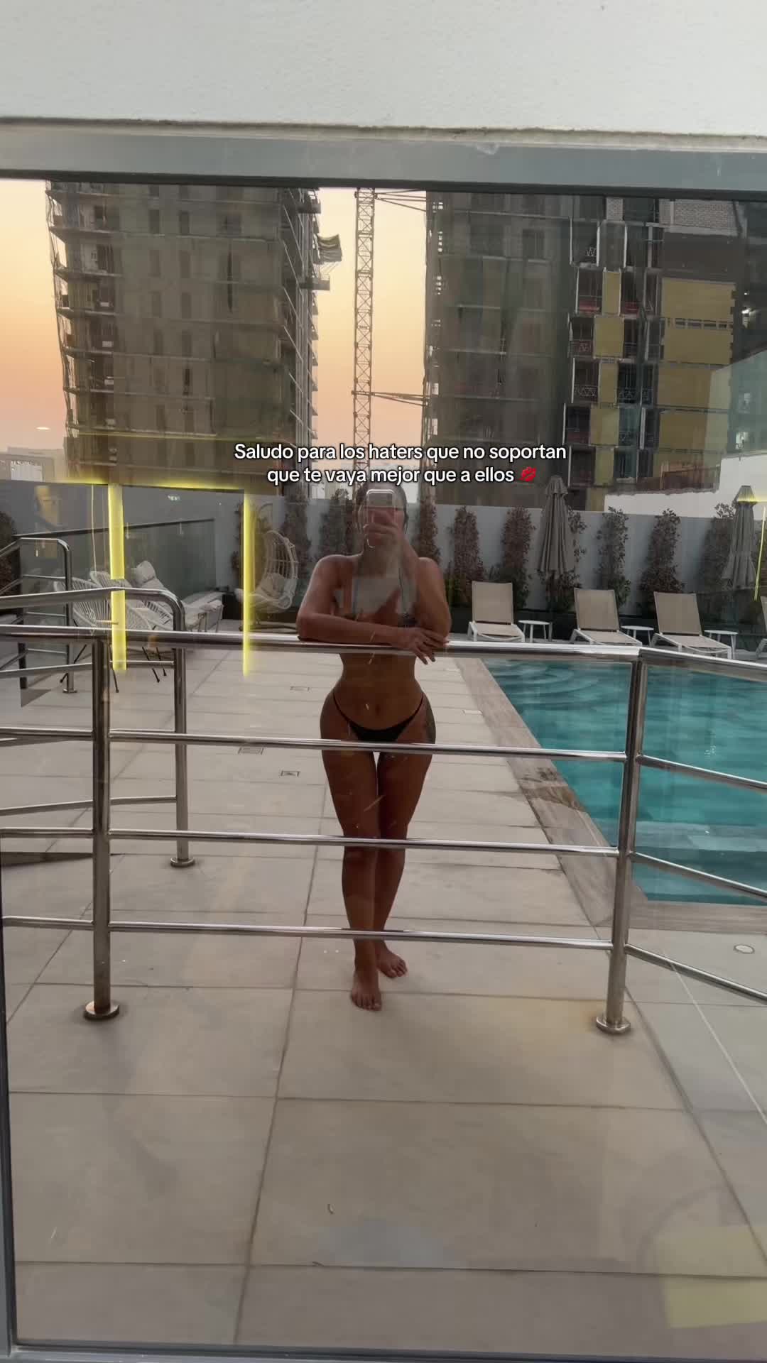 @leslyreynas