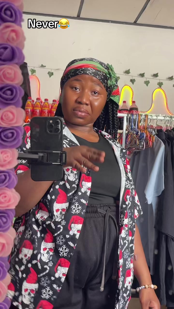 @Shivi's Vintage GlowCos.🛍️🌸