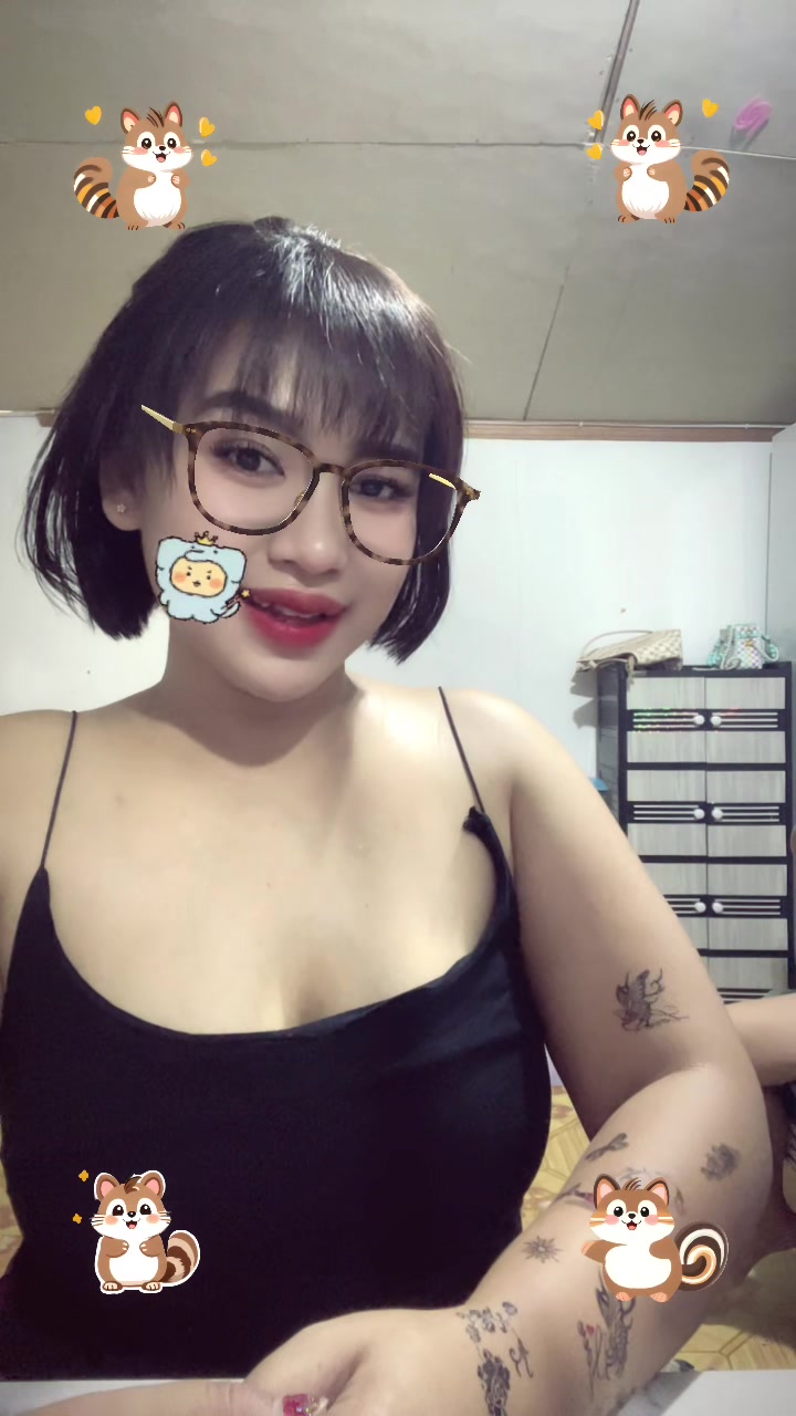 @julia frinella sari