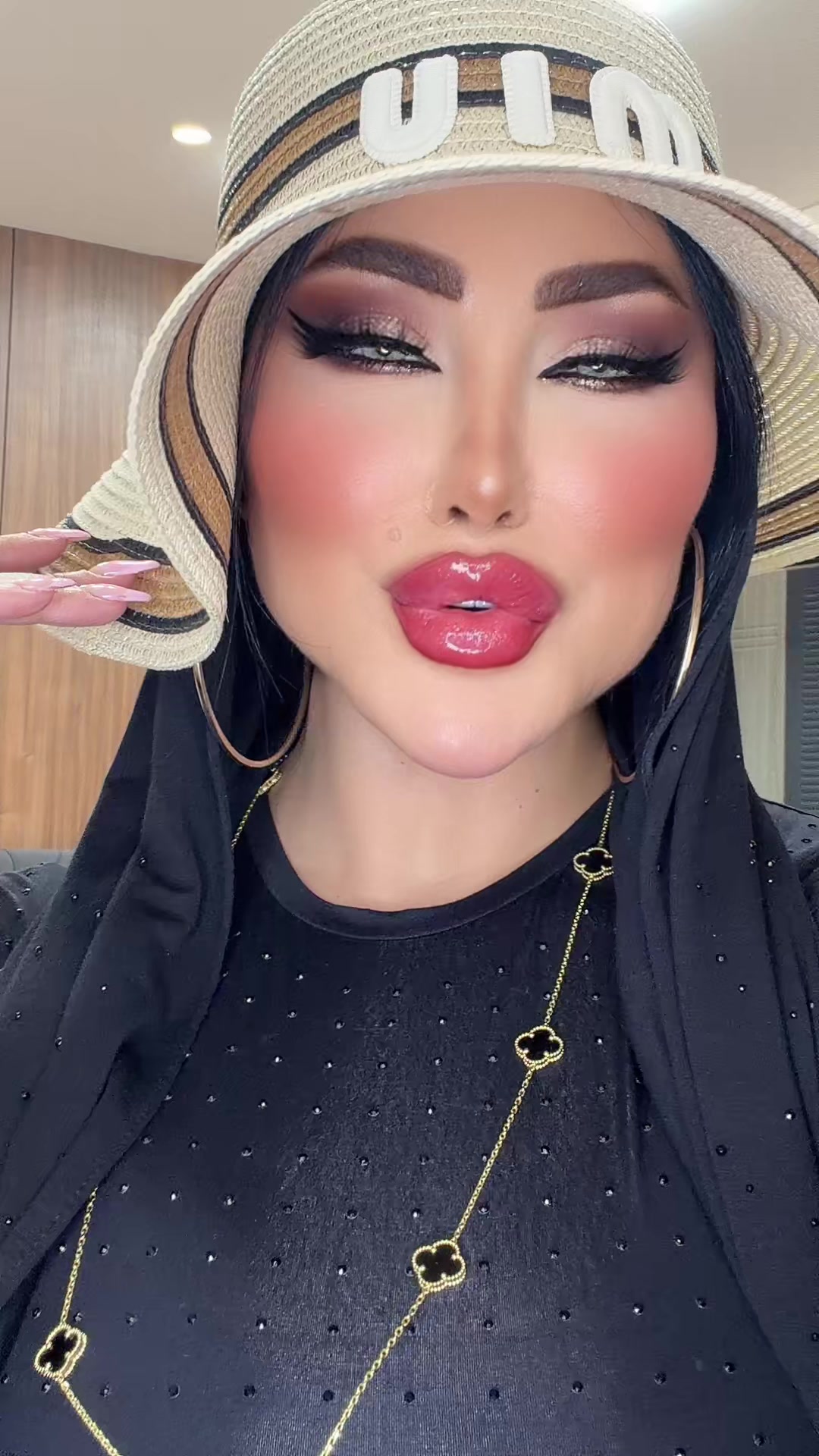 @🧿الملكة نادية🧿