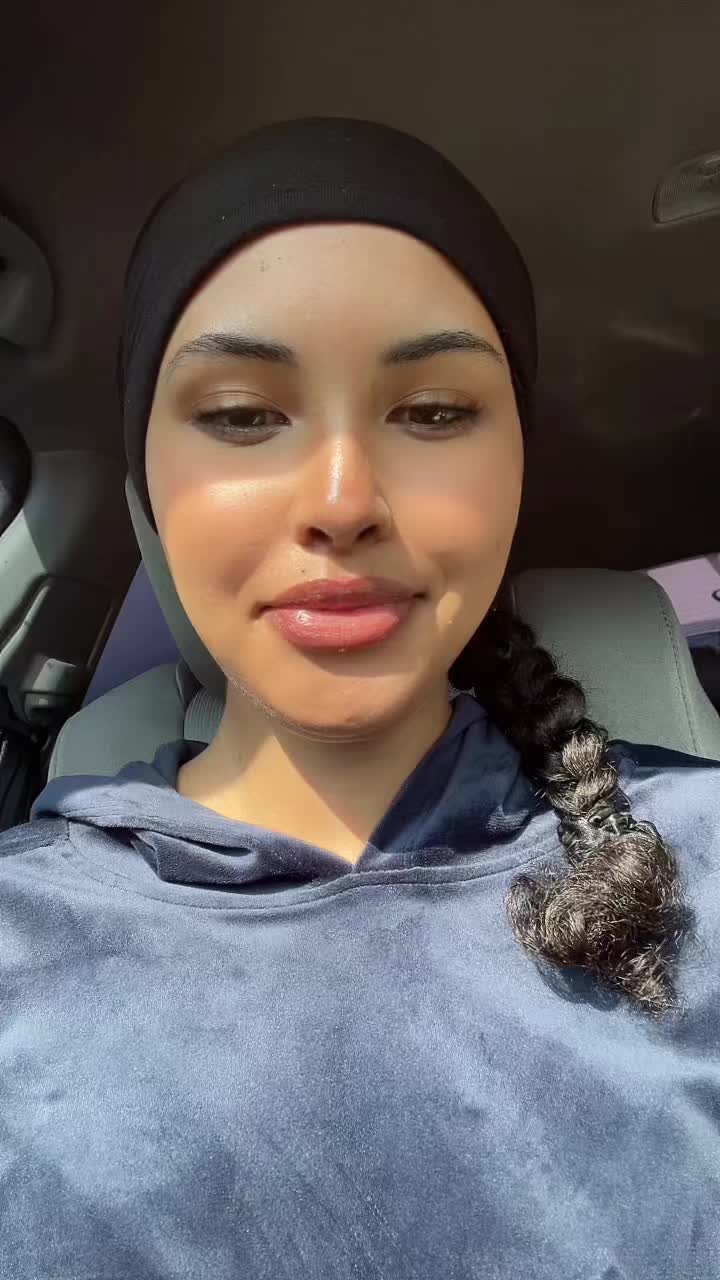 @<3