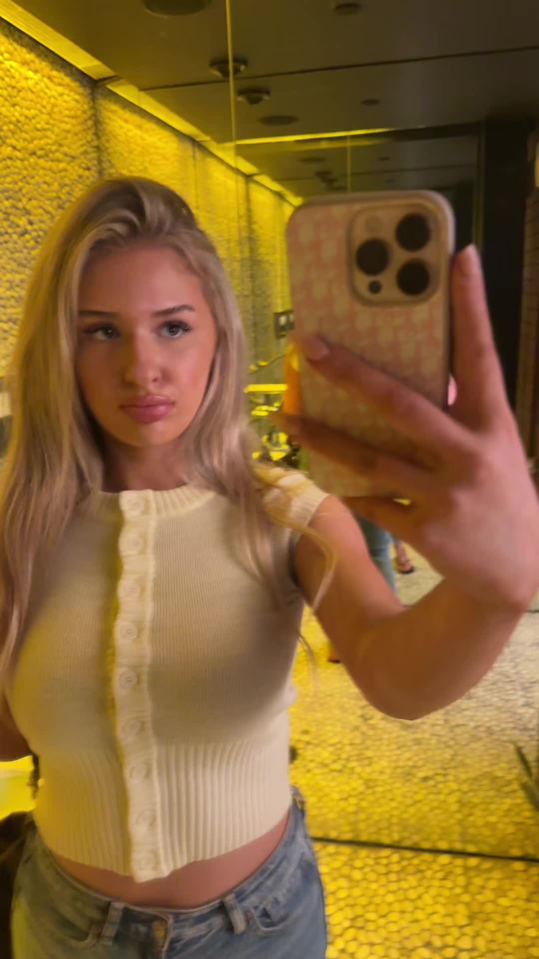 @PEYTON🌟
