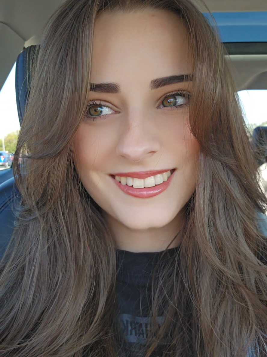 @•Eliana•