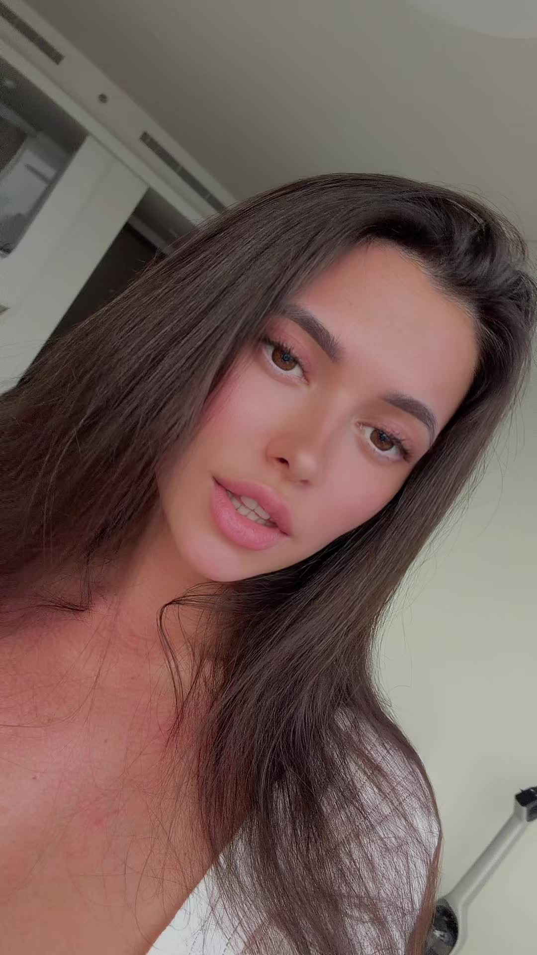 @cristyren