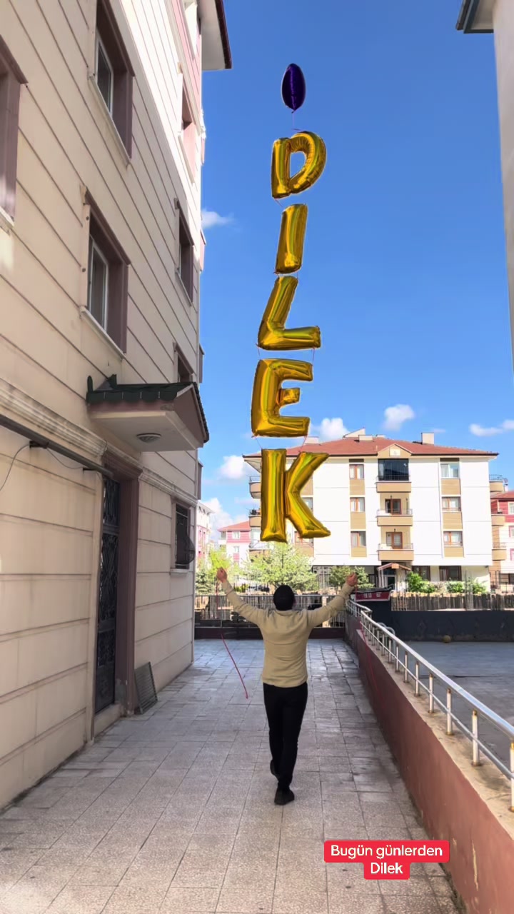 @Minnoş s&uuml;s ve parti evi