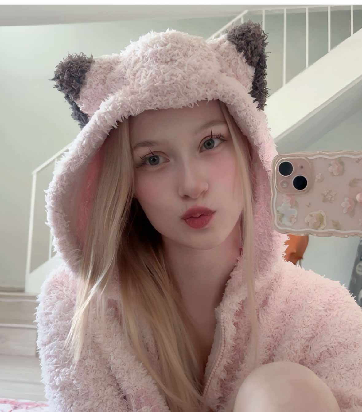 @Grumpyyrose