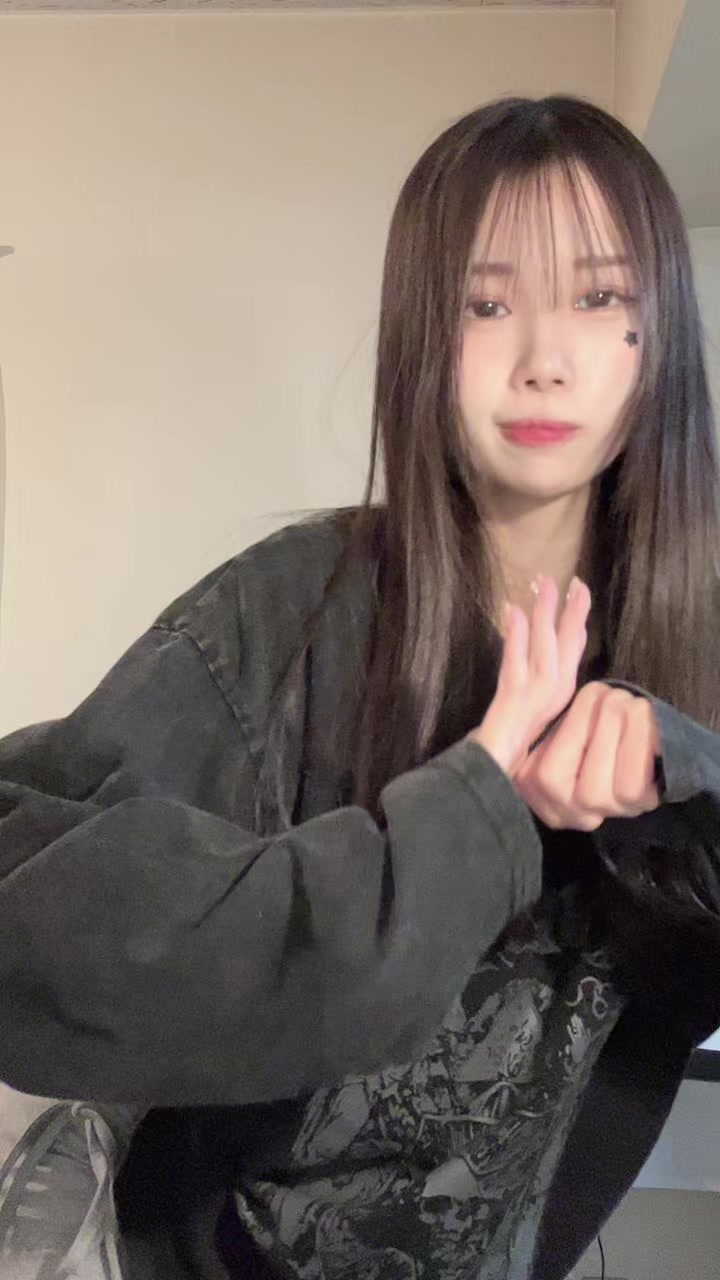 @すず🧁🤍🟫🎈