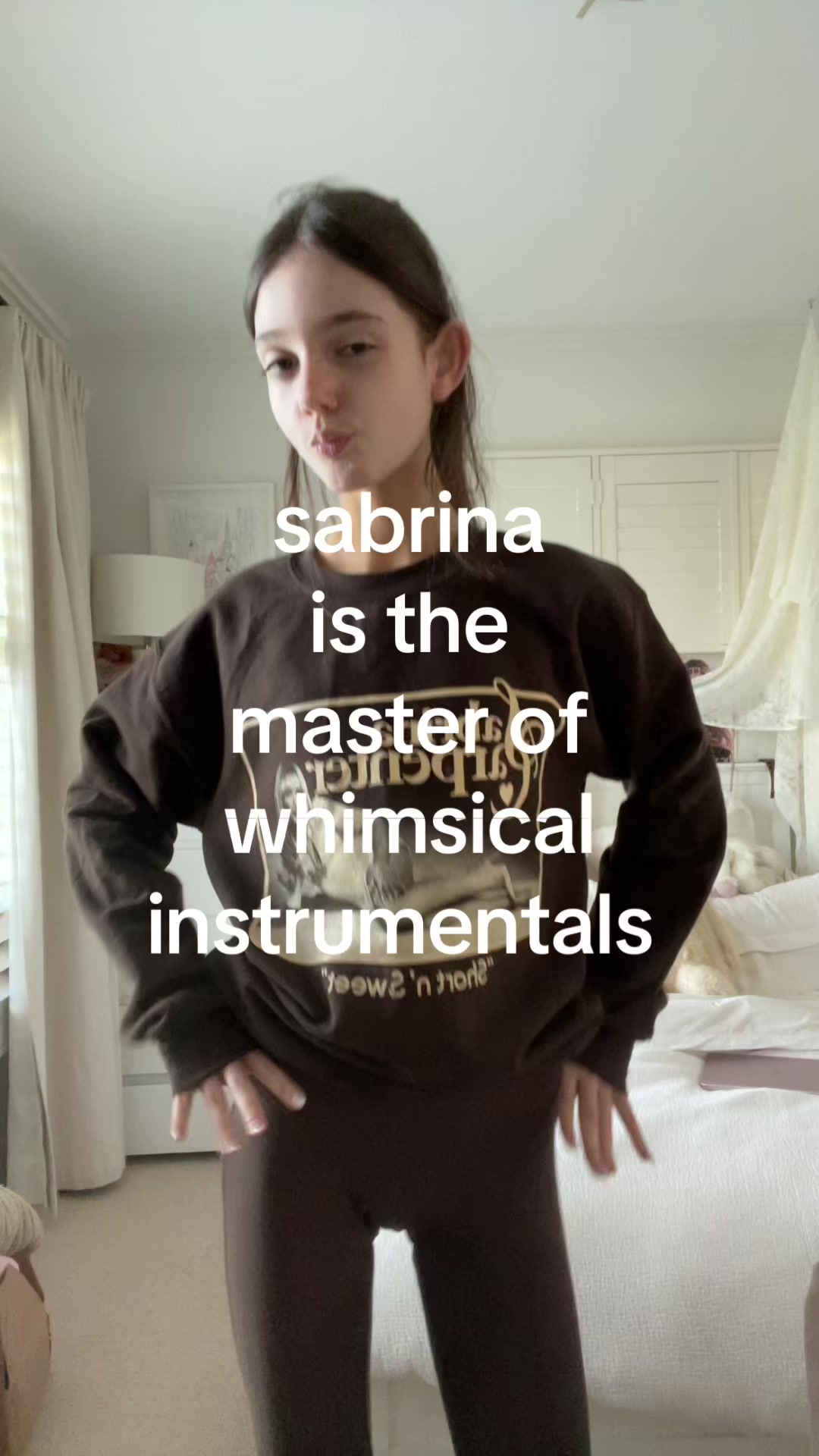 @Chlo ᥫ᭡