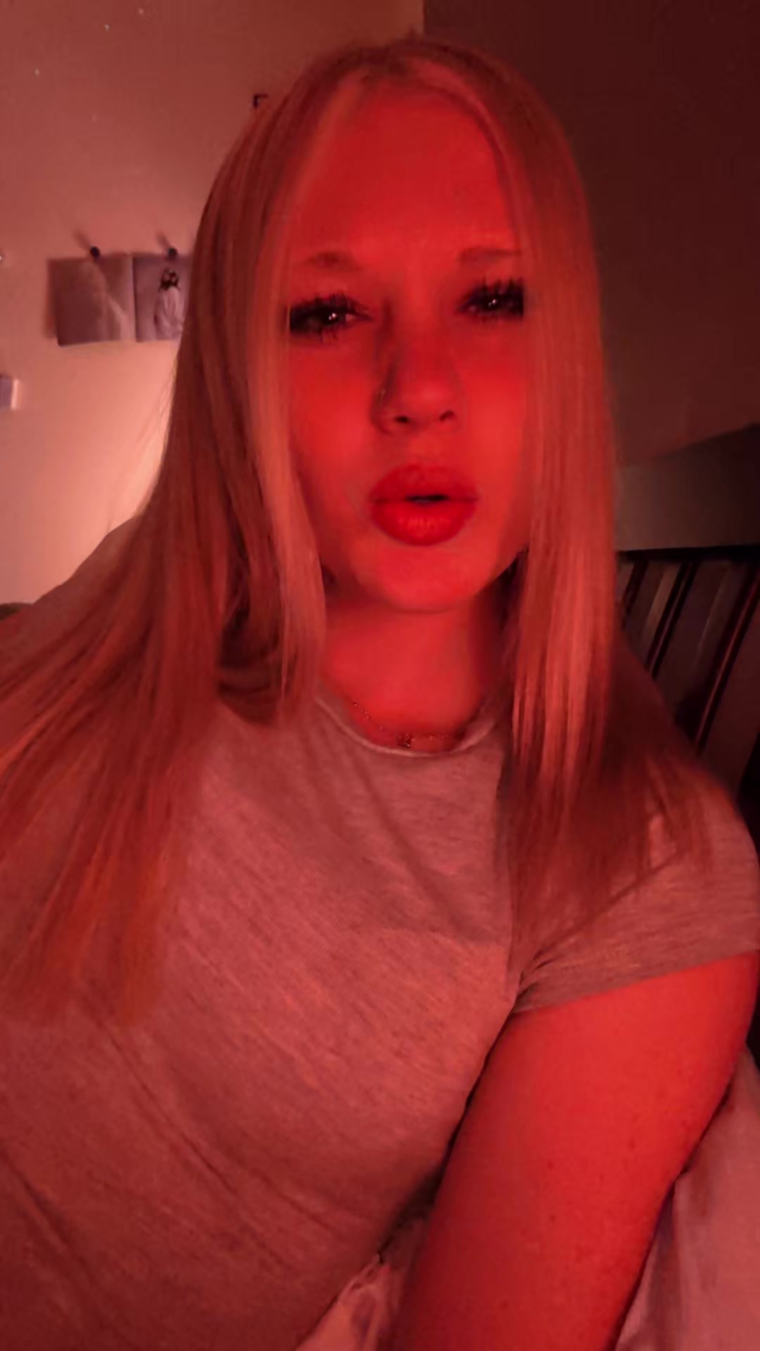 @ellaa🕸️