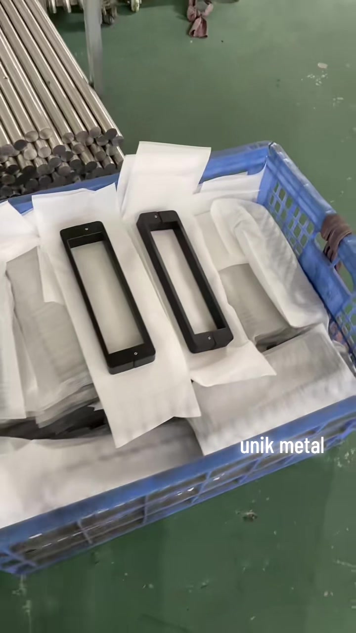 @China Glass & Railing Hardware