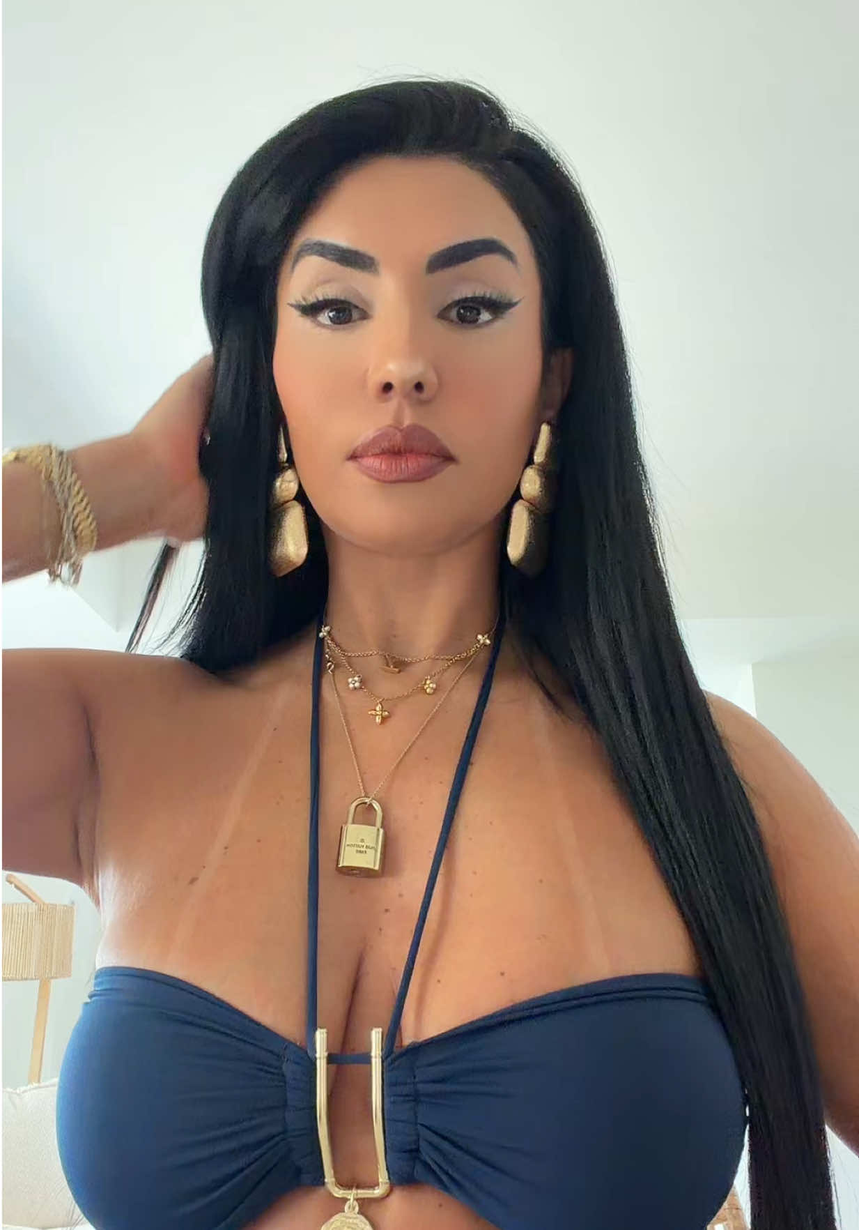 @zarazaherr