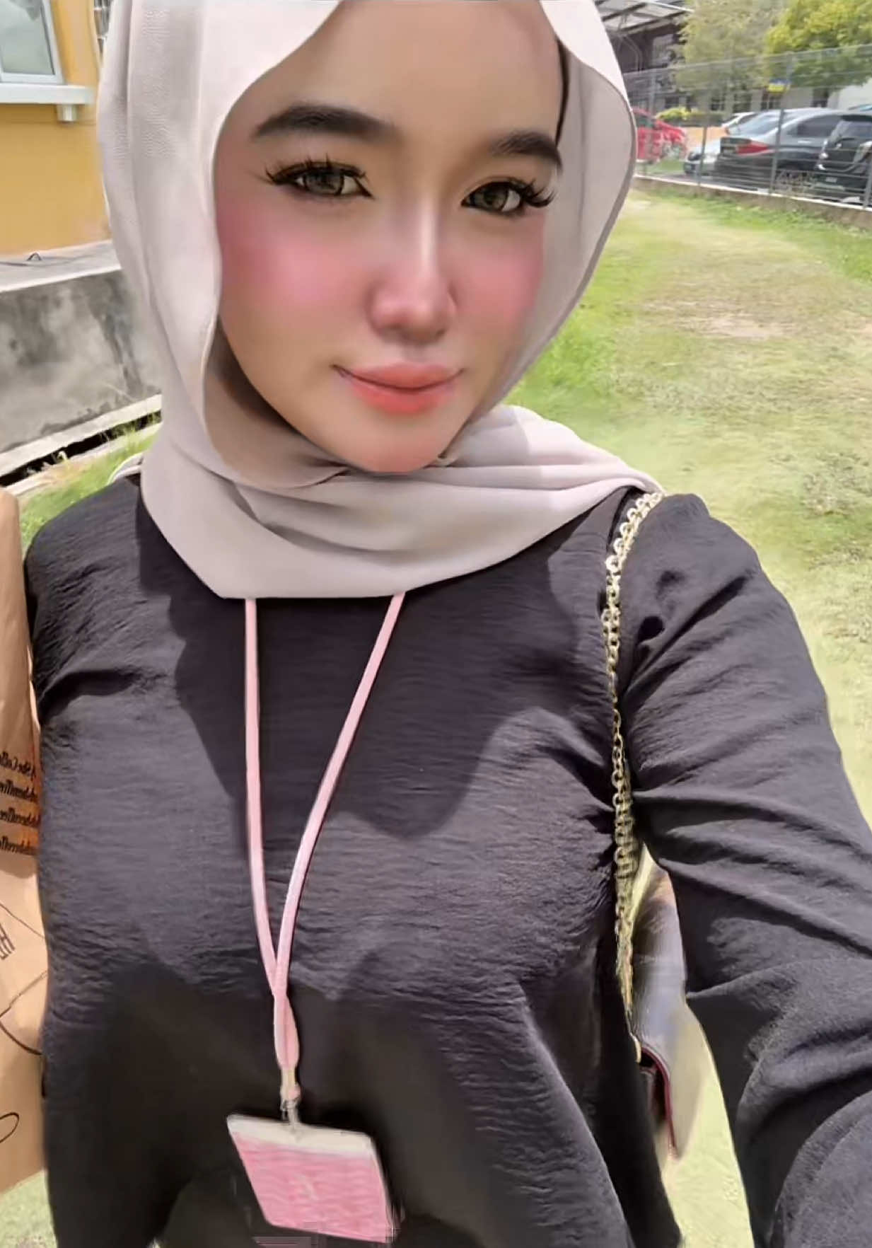 @nia