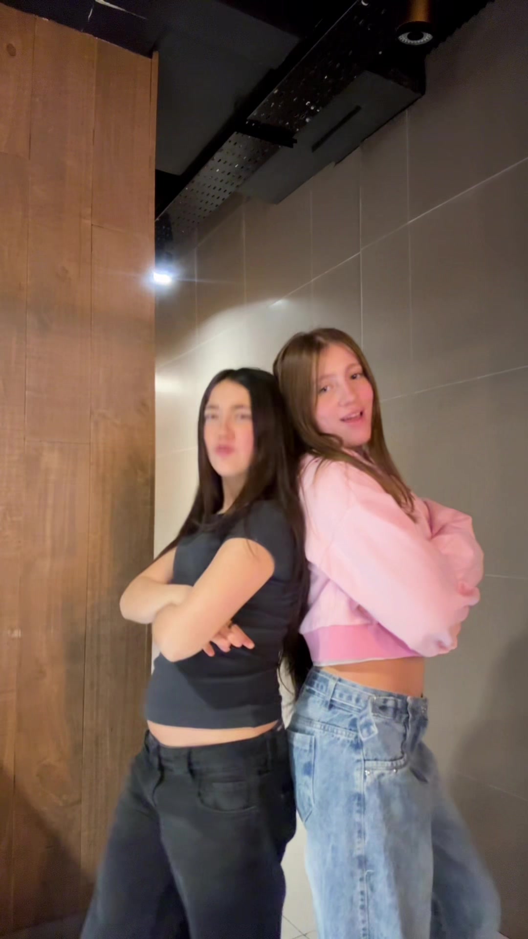 @𝒵𝑜𝑒𝓀𝓊𝓃𝒾𝓈𝒸𝒽𝒾
