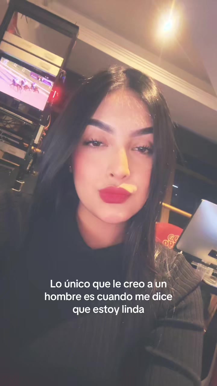 @anivaleencia
