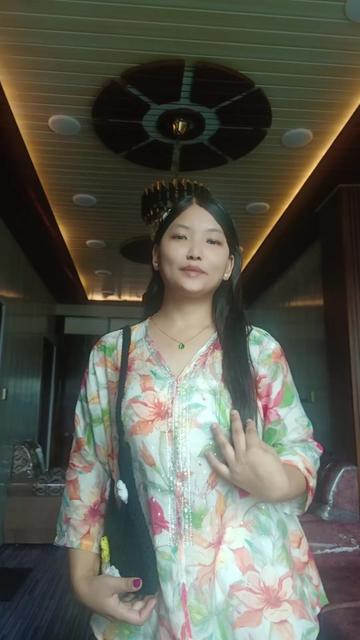 @लेआ गुरुङ