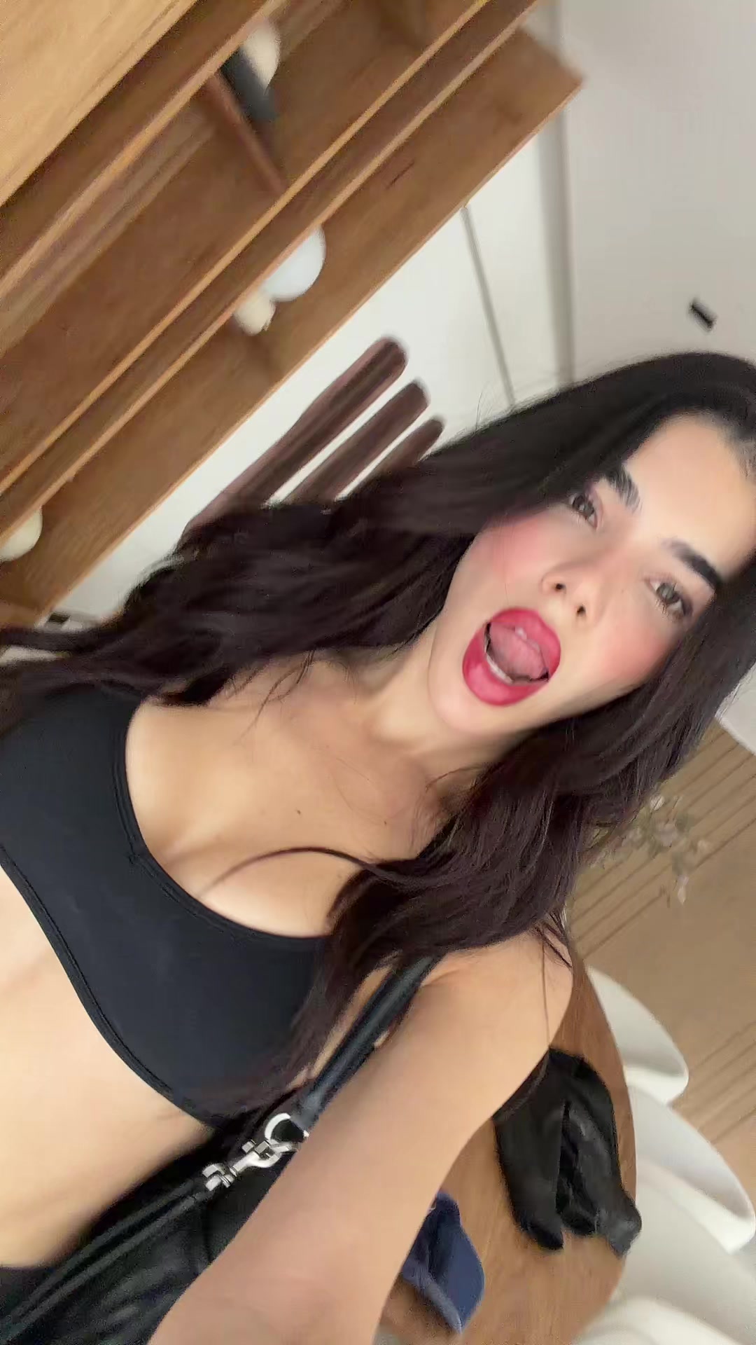 @KeniaOs