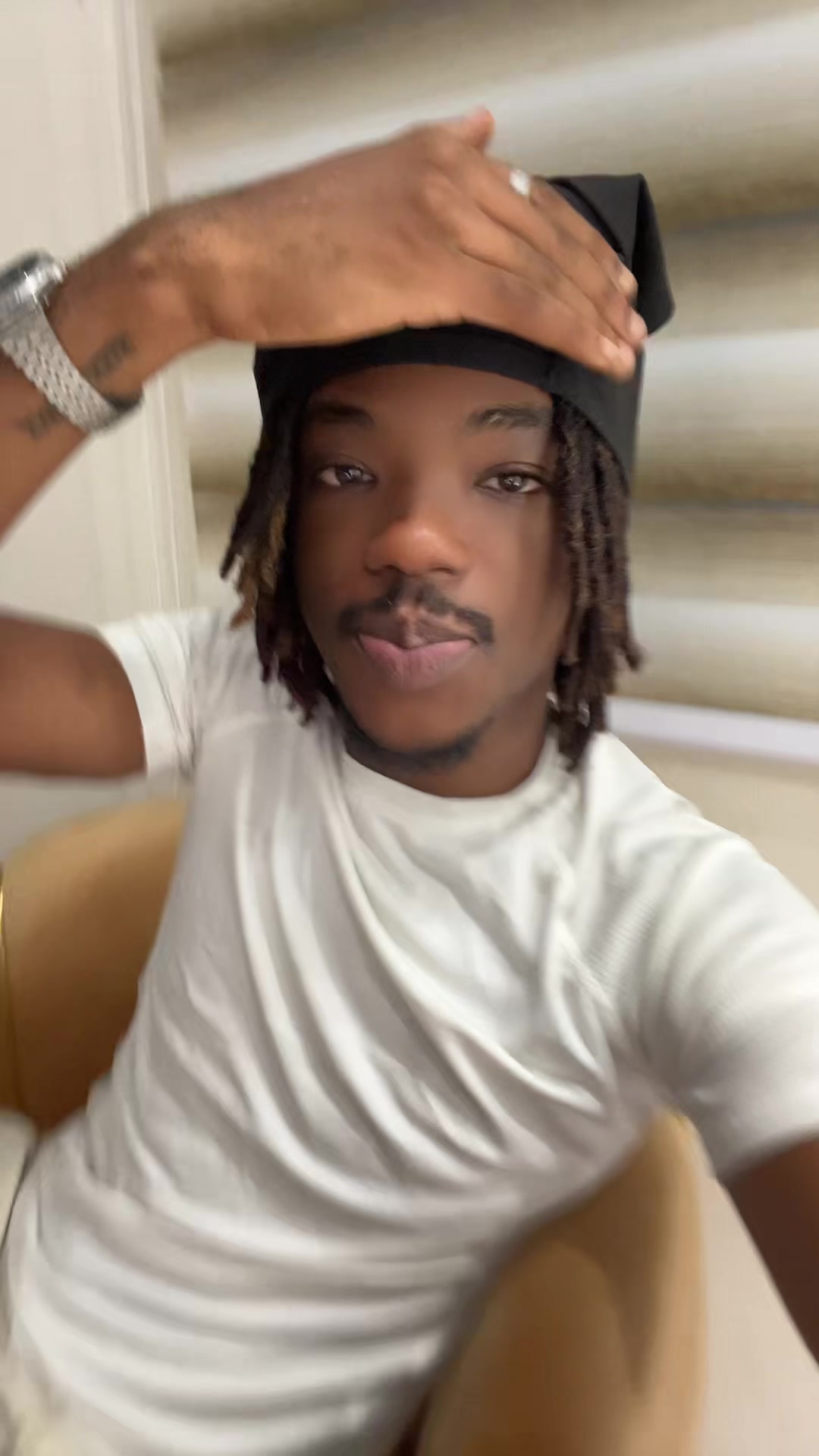 @𝐌𝐎𝐋𝐋𝐄𝐘