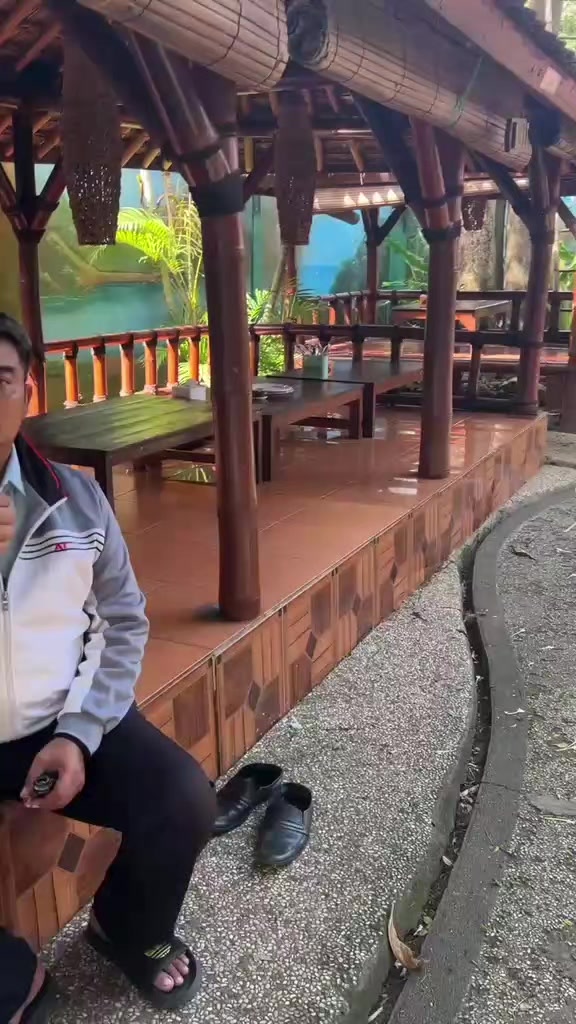 @KOMANDAN UK