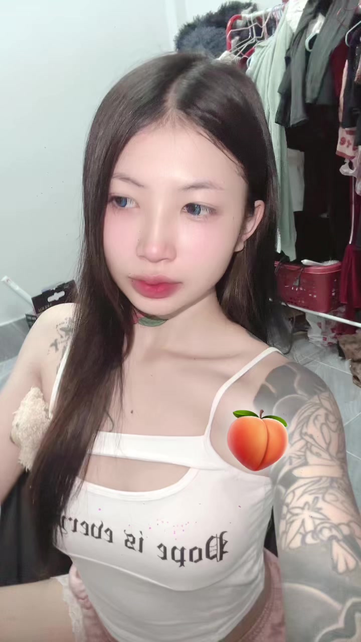 @小英[?] 14.7K🇱🇦🇹🇼 🤍