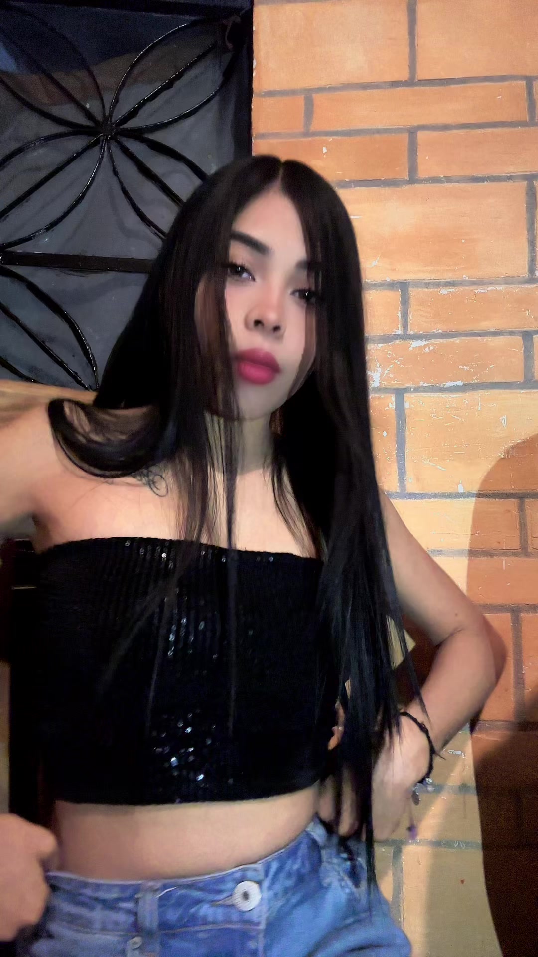@llely Juárez