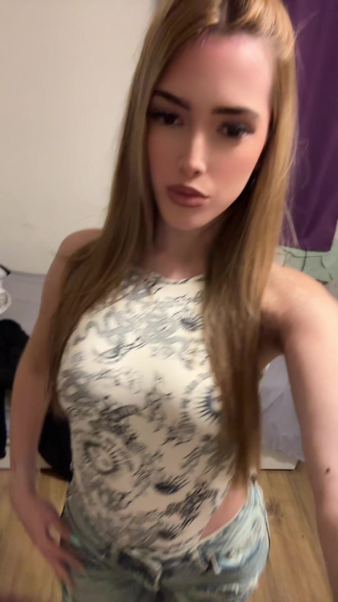 @3l3na