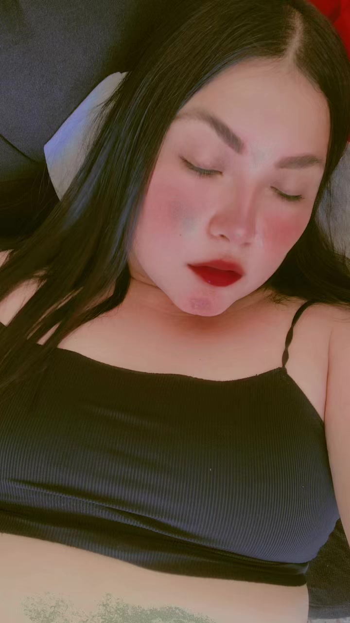 @Abigail Flores648