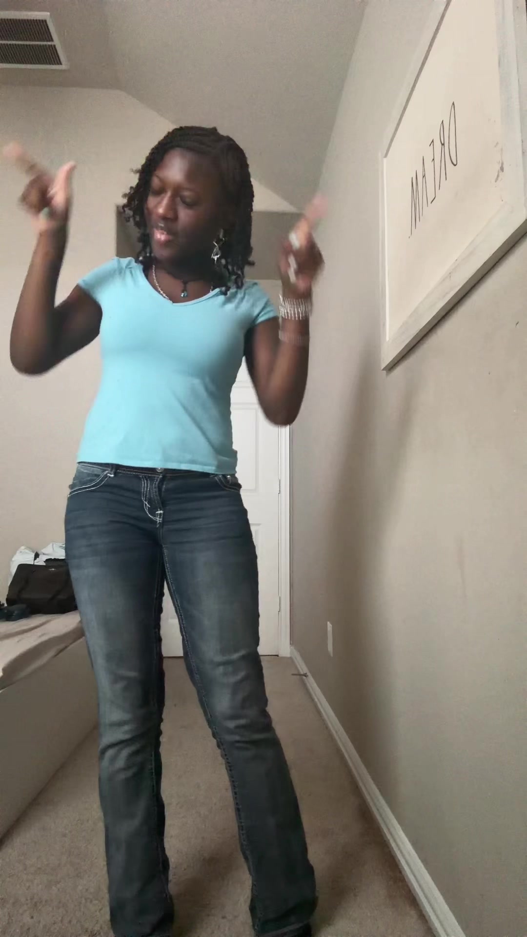 @ᏕᎧᏝᏋᎥᏝᏋ