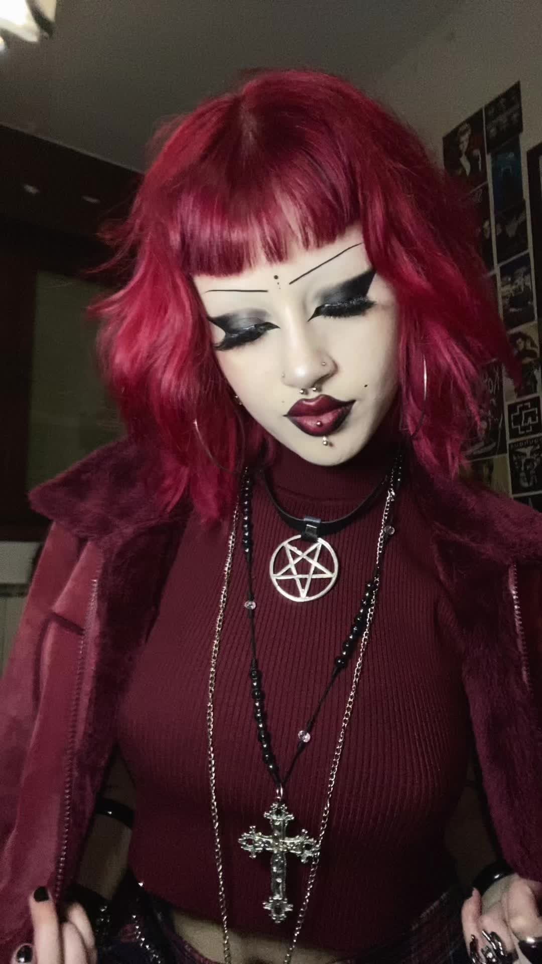 @annneower_