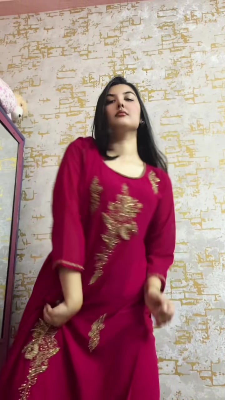 @AKRITI👑