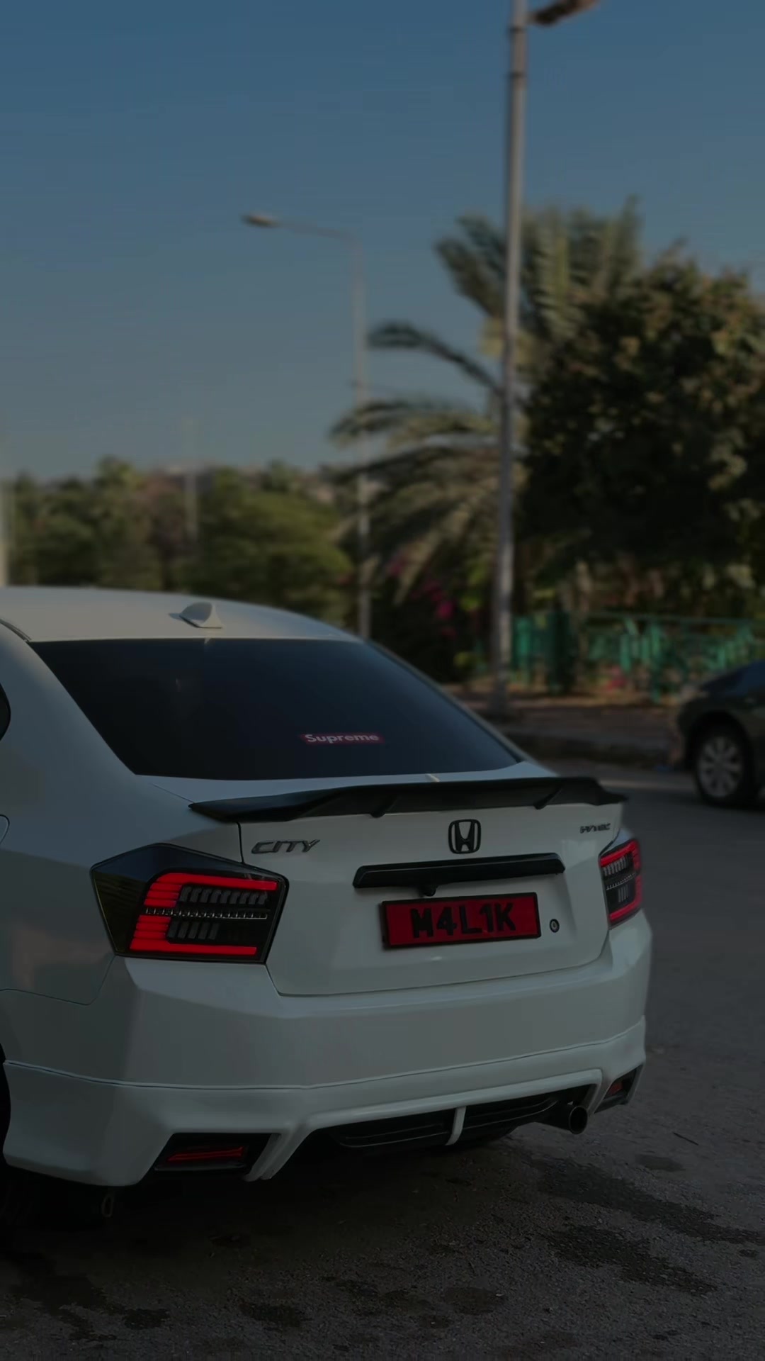 @𝐌𝐚𝐥𝐢𝐤♛