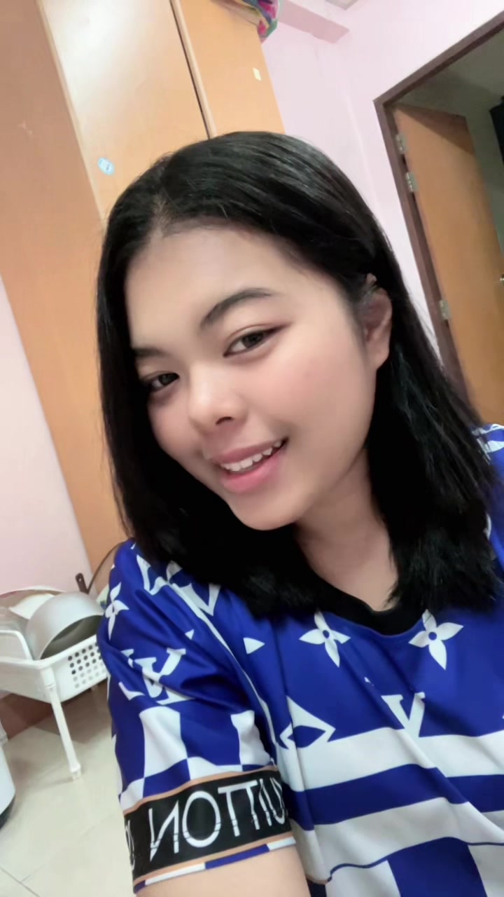 @หญิงกี้.🦋
