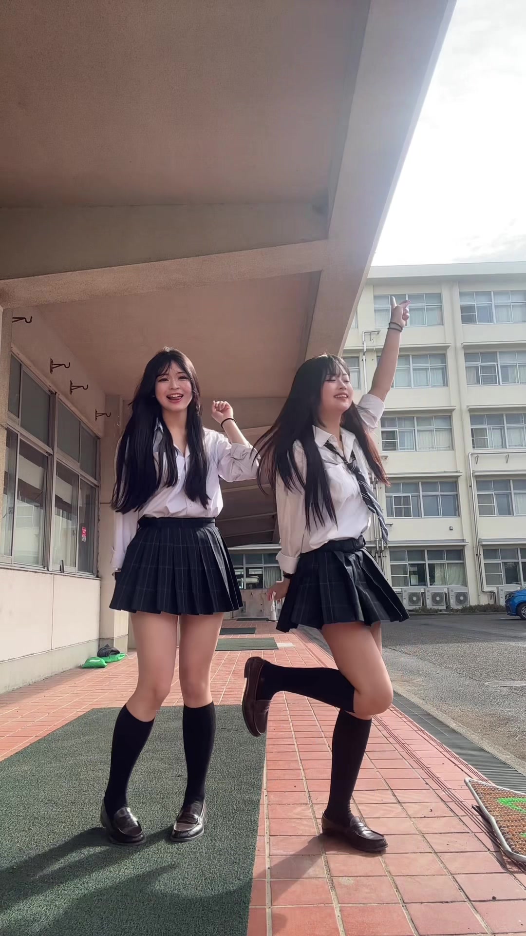 @るー