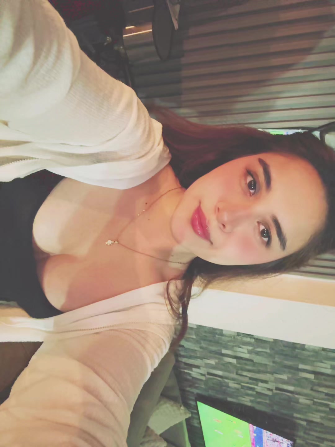 @DL🦋