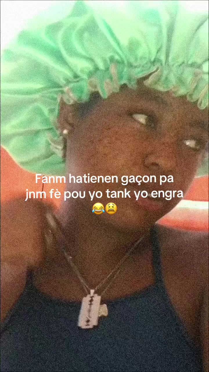 @Sarah neyca 🍫🍯🌸
