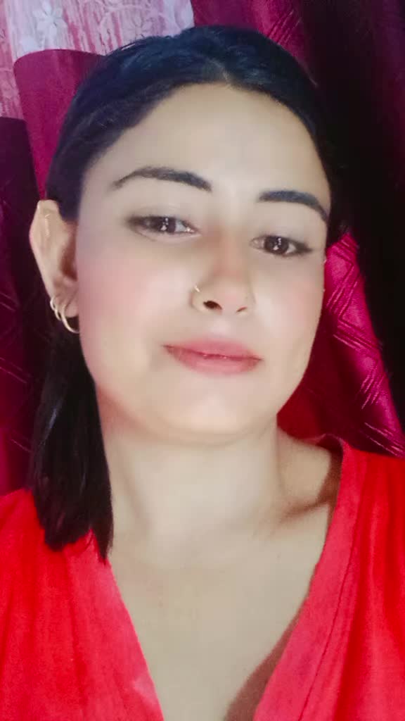 @Naina Kc915