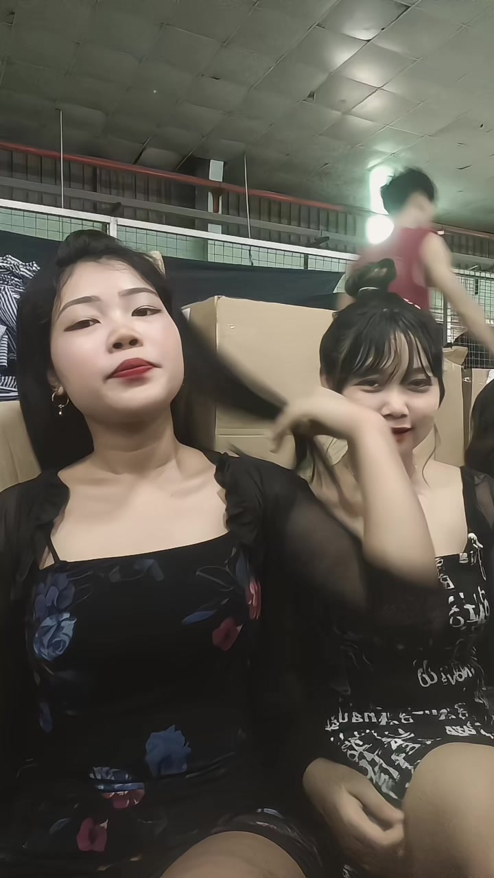 @Hnin Mooh Mooh Khing🖤