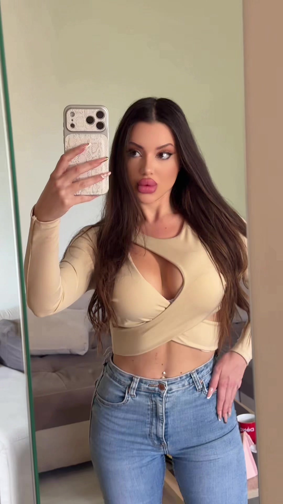 @Kacciam