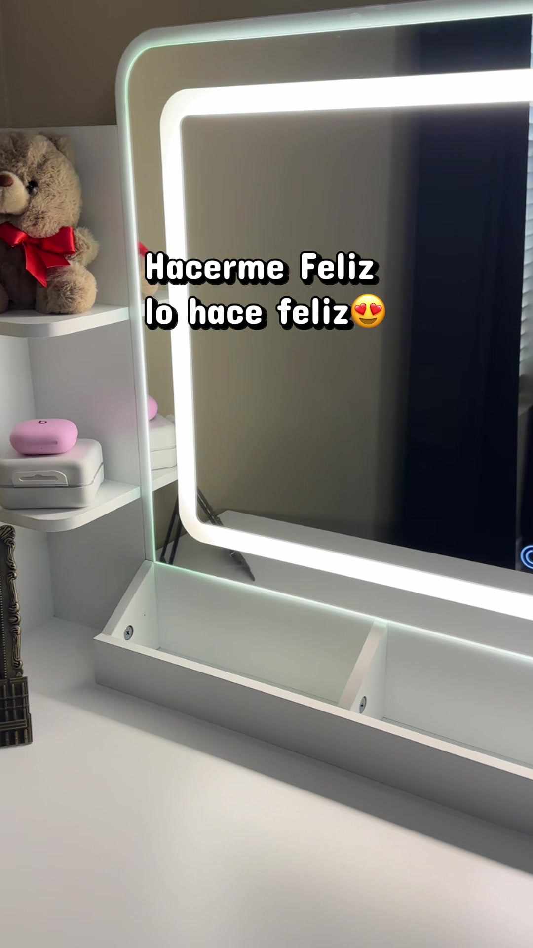 @krismyrie