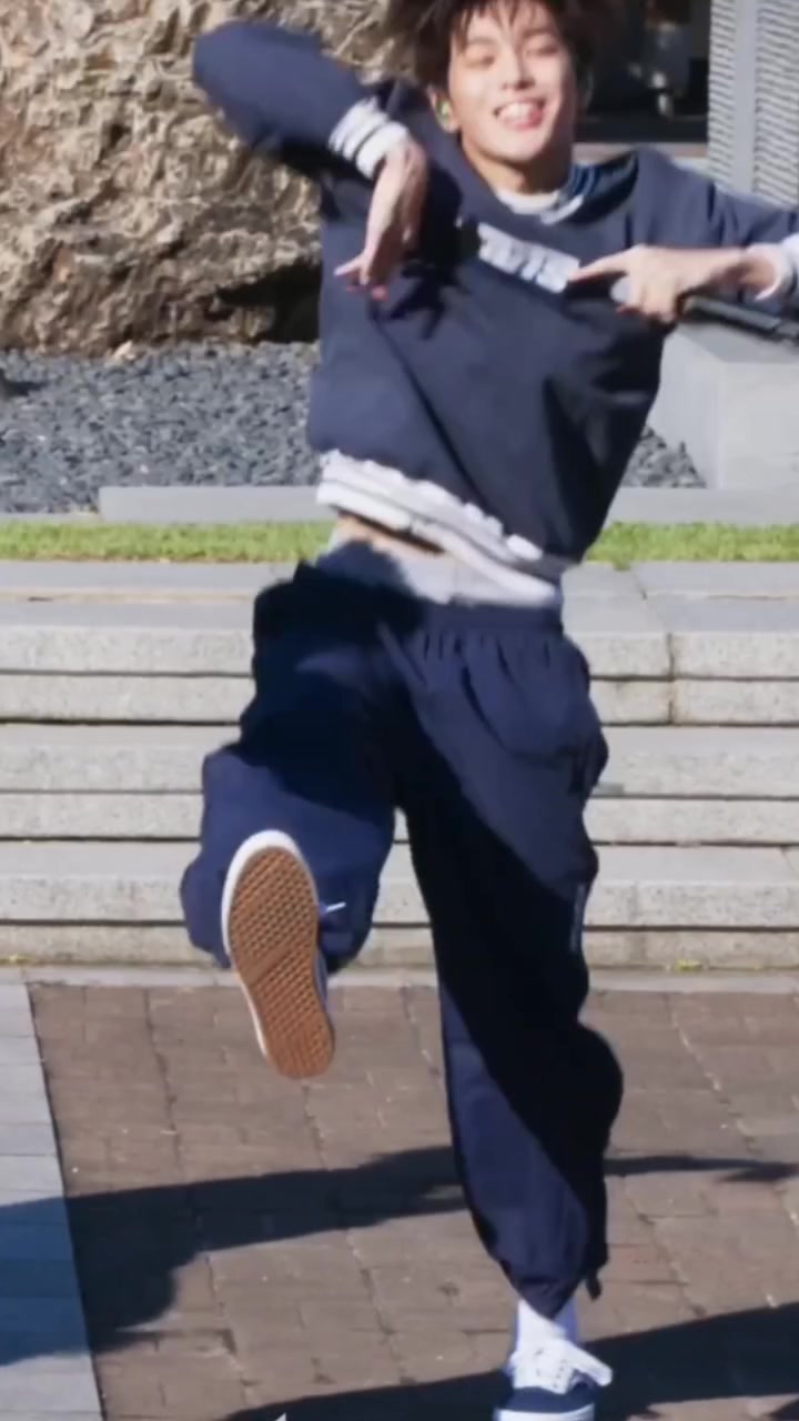 @Luca | 𝗟Σ𝗠̳𝗢̶̶𝗡𝗧⋀̶𝗡𝗚⁸🍋