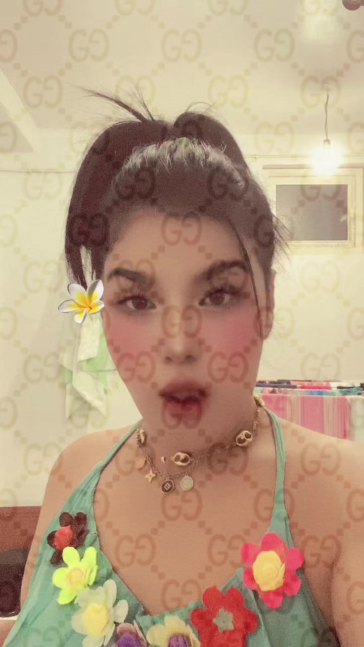 @BôuChrā JāpøniYā👑❤️