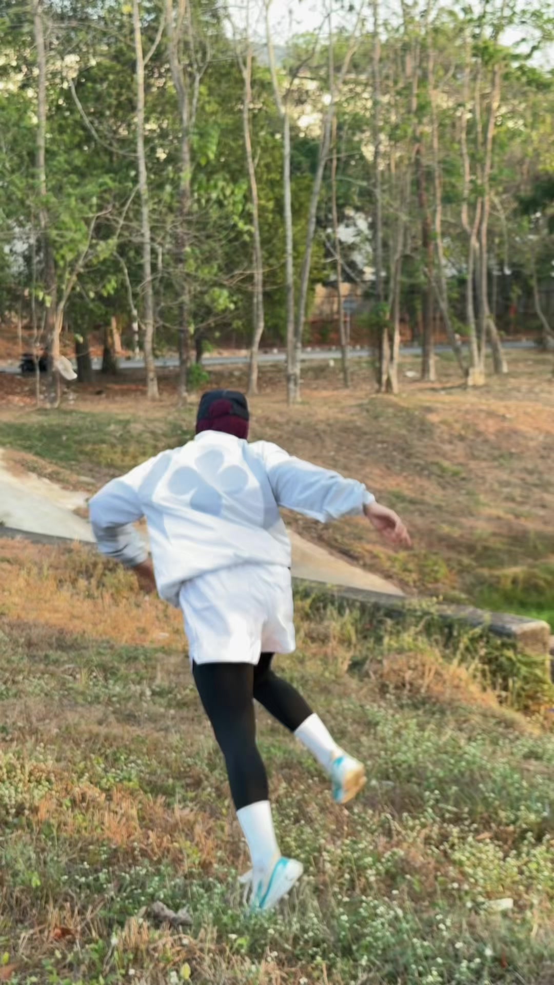 @Qiuwww_