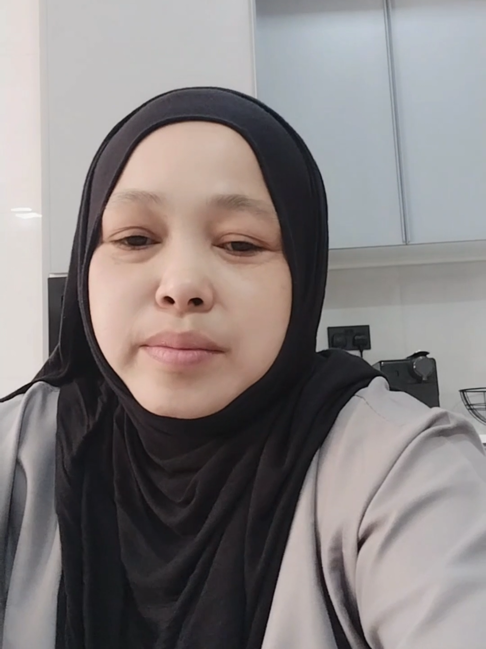 @Ambu_Nurul