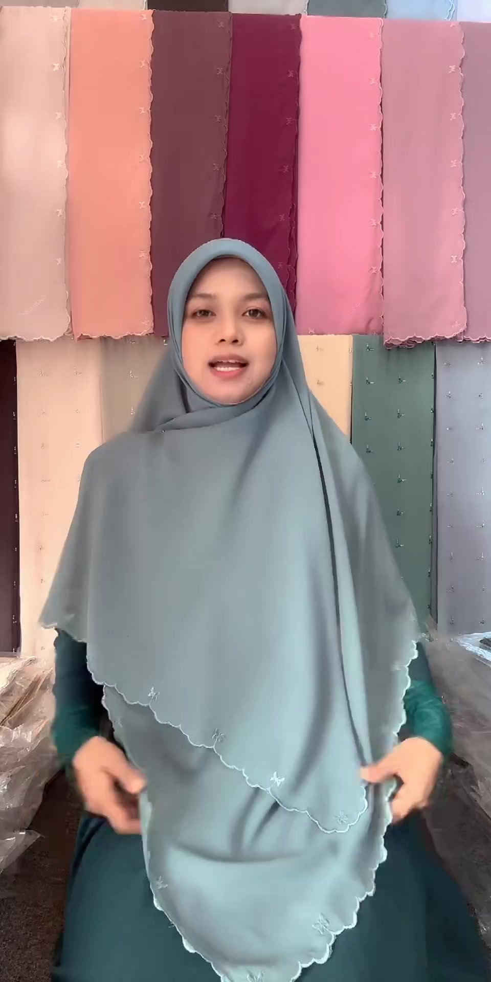 @Dyara Scarf