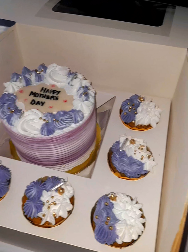 @Noniz cakes